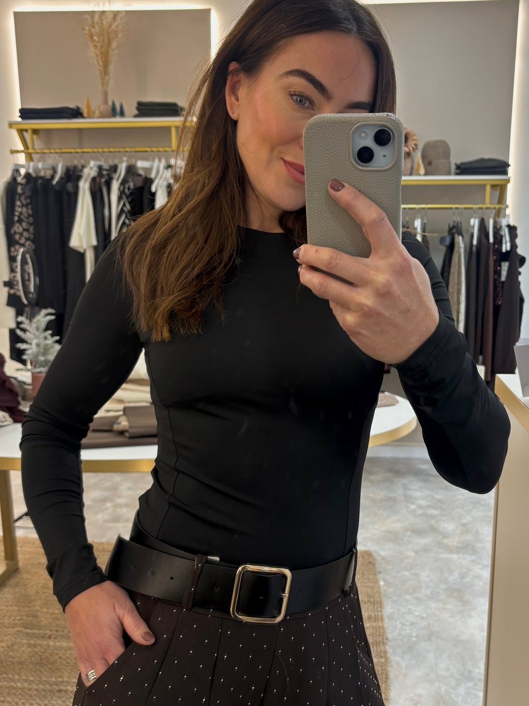 BLACK SHAPED BODYSUIT