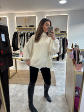 Load image into Gallery viewer, OVERSIZED KNIT -cream
