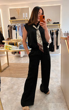 Load image into Gallery viewer, BLACK LINEN LOOK DETACHABLE SCARF COORD
