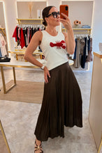 Load image into Gallery viewer, LOBSTER SEQUIN RIB VEST
