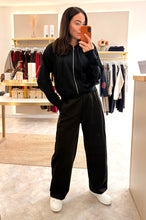 Load image into Gallery viewer, RELAXED JOGGER STYLE TROUSER - black
