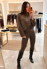 Load image into Gallery viewer, CHECKED FUNNEL NECK JACKET - brown
