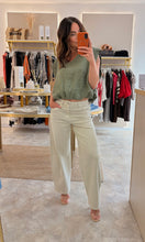 Load image into Gallery viewer, BUBBLE HEM LINEN TOP - khaki
