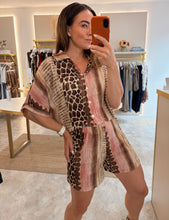 Load image into Gallery viewer, REPTILE PRINT SHORT AND BLOUSE SET
