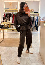 Load image into Gallery viewer, PEPLUM DRAWSTRING JOGGER SET - brown
