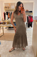 Load image into Gallery viewer, MOCHA TIERED MAXI DRESS
