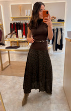 Load image into Gallery viewer, CHOCOLATE ANIMAL PRINT MAXI SKIRT
