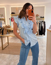 Load image into Gallery viewer, SLEEVELESS RUFFLE BLOUSE - sky
