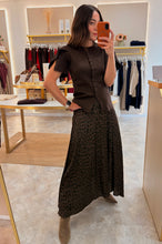 Load image into Gallery viewer, CHOCOLATE ANIMAL PRINT MAXI SKIRT
