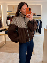 Load image into Gallery viewer, FUNNEL NECK TWO TONE JACKET - brown

