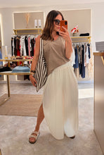 Load image into Gallery viewer, CREAM SHIRRED WAISTBAND SPLIT TROUSERS

