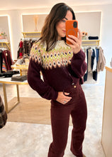 Load image into Gallery viewer, FAIR ISLE ROUND NECK CARDIGAN - burgundy
