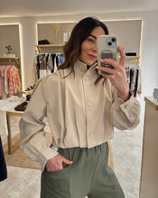 Load image into Gallery viewer, CROPPED BOMBER JACKET cream
