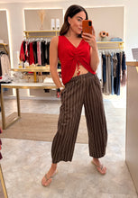 Load image into Gallery viewer, RUCHED V-NECK CREPE SLEEVELESS TOP red
