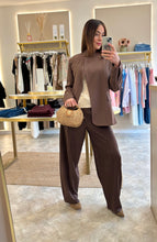 Load image into Gallery viewer, BROWN BELTED BARREL FIT TROUSER
