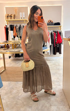 Load image into Gallery viewer, MOCHA TIERED MAXI DRESS
