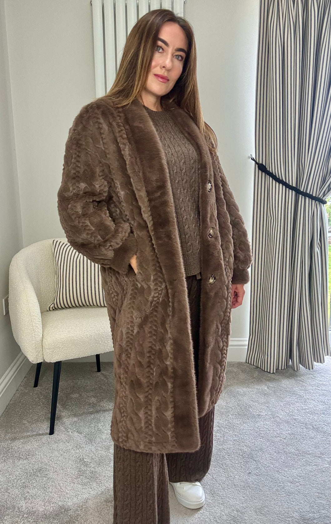 CHOCOLATE FAUX FUR COATIGAN