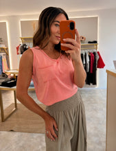 Load image into Gallery viewer, EVERYDAY POCKET VEST pink
