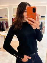 Load image into Gallery viewer, BASIC FINE KNIT JUMPER WITH BUTTON DETAIL- black
