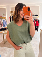 Load image into Gallery viewer, BUBBLE HEM LINEN TOP - khaki
