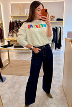 Load image into Gallery viewer, WEEKEND CREAM JUMPER
