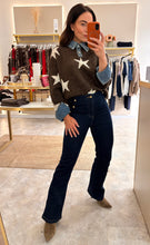 Load image into Gallery viewer, DENIM ACCENT STAR KNIT - brown
