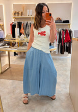 Load image into Gallery viewer, CHAMBRAY DENIM ELASTICATED EAIST CULOTTES
