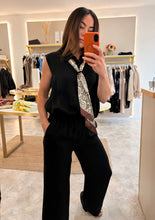 Load image into Gallery viewer, BLACK LINEN LOOK DETACHABLE SCARF COORD
