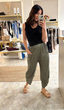 Load image into Gallery viewer, KHAKI FRONT POCKET TROUSER
