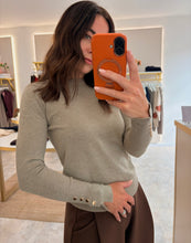 Load image into Gallery viewer, BASIC FINE KNIT JUMPER WITH BUTTON DETAIL - oatmeal
