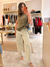 Load image into Gallery viewer, TIE DETAIL LINEN TOP - olive
