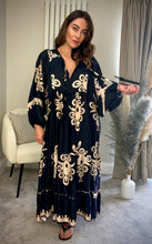 Load image into Gallery viewer, BLACK &amp; CREAM PRINTED FLOATY MAXI DRESS
