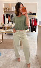 Load image into Gallery viewer, BUBBLE HEM LINEN TOP - khaki
