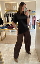 Load image into Gallery viewer, SCULPTED SPLIT SLEEVE ASYMMETRIC SCUBA TOP
