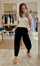 Load image into Gallery viewer, BLACK CARROT FIT JOGGER
