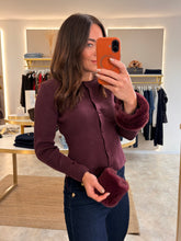 Load image into Gallery viewer, DETACHABLE FUR CUFF RIBBED KNIT CARDI - burgundy
