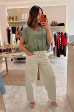Load image into Gallery viewer, BUBBLE HEM LINEN TOP - khaki
