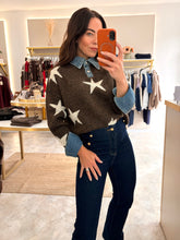 Load image into Gallery viewer, DENIM ACCENT STAR KNIT - brown
