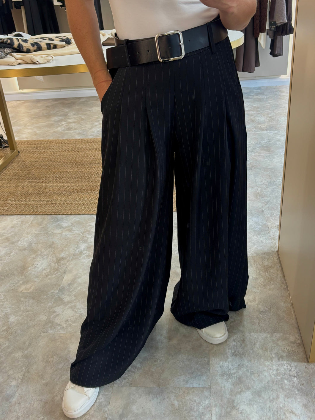 BELTED WIDE LEG TROUSERS - black pinstripe