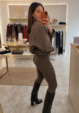 Load image into Gallery viewer, CHECKED FUNNEL NECK JACKET - brown
