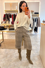 Load image into Gallery viewer, CHECK PRINT CULOTTE TROUSERS
