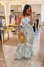 Load image into Gallery viewer, WHITE/NAVY CHEESECLOTH PAISLEY DRESS
