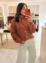 Load image into Gallery viewer, NECK TIE STRIPE KNIT CARDIGAN - rust
