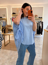 Load image into Gallery viewer, STRIPE BOW SLEEVE OVERSIZED SHIRT
