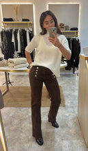 Load image into Gallery viewer, WHITE 1/2 SLEEVE FINE KNIT
