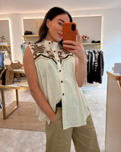 Load image into Gallery viewer, EMBROIDERED SLEEVELESS BLOUSE - beige
