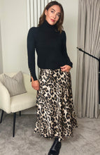 Load image into Gallery viewer, LEOPARD PRINT SATIN SKIRT
