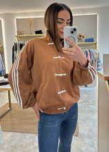 Load image into Gallery viewer, CARAMEL TOGGLE DETAIL ZIP JACKET
