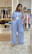 Load image into Gallery viewer, OVERSIZED PINSTRIPED SHIRT

