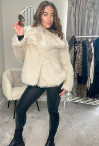 FAUX FUR COAT